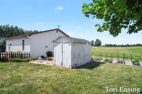 Exterior - 481 S Nevins Rd, Stanton, MI 48888 photo 8 of 9