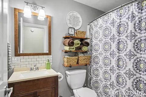 Bath - 481 S Nevins Rd, Stanton, MI 48888 photo 2 of 3