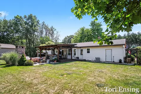 Exterior - 481 S Nevins Rd, Stanton, MI 48888 photo 6 of 9