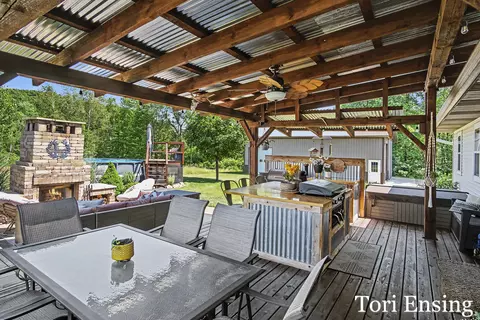 Exterior - 481 S Nevins Rd, Stanton, MI 48888 photo 5 of 9
