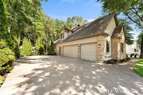 6334 Red Rock Ct, Muskegon, MI 49444