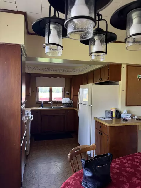 Kitchen - 7565 Ormes Rd, Vassar, MI 48768 photo 1 of 3