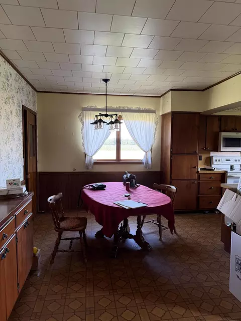 Kitchen - 7565 Ormes Rd, Vassar, MI 48768 photo 3 of 3