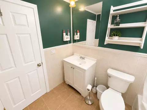 39294 Ormsby St, Clinton Twp, MI 48036 photo 9