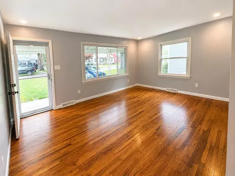 39294 Ormsby St, Clinton Twp, MI 48036 photo 2