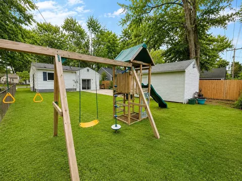 39294 Ormsby St, Clinton Twp, MI 48036 photo 16