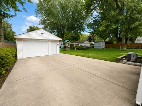39294 Ormsby St, Clinton Twp, MI 48036 photo 17