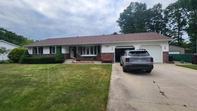 2326 Monica Ln, Muskegon, MI 49442