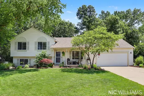 4700 Paramount Dr NE, Grand Rapids, MI 49525