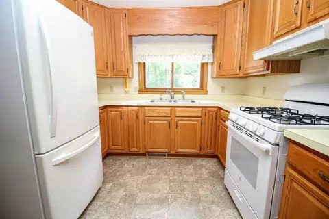 617 E Read St, Marcellus, MI 49067 photo 6