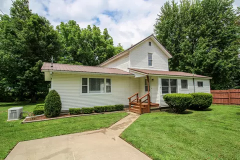 617 E Read St, Marcellus, MI 49067