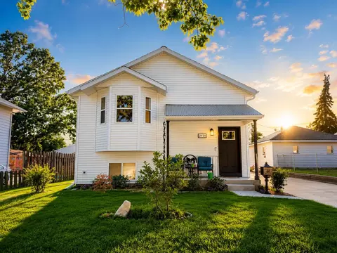 2401 Lamar Ave SW, Wyoming, MI 49519