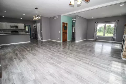 Living - 56056 Truman Dr, Three Rivers, MI 49093 photo 3 of 9
