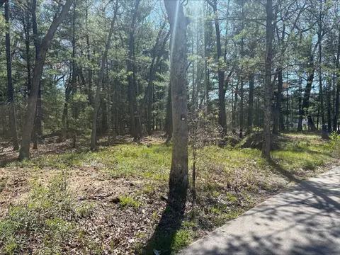 hampshire hill lane, Twin Lake, MI 49457