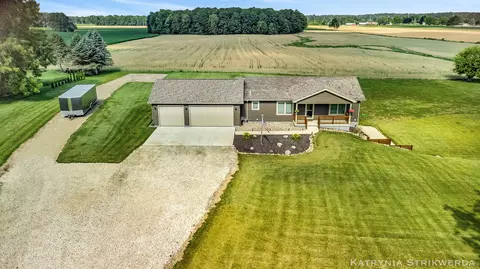 2256 S Cochran Rd, Charlotte, MI 48813