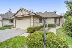 2143 Deer Hollow Dr SE, Grand Rapids, MI 49508