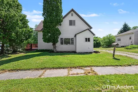 307 S East St, Saint Louis, MI 48880