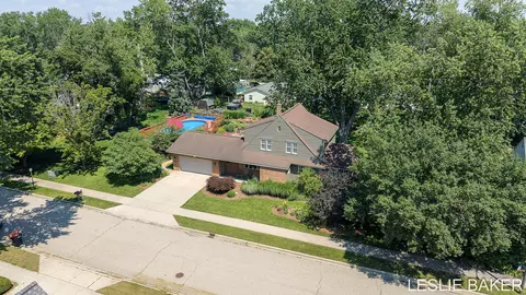 337 N Colonial St, Zeeland, MI 49464