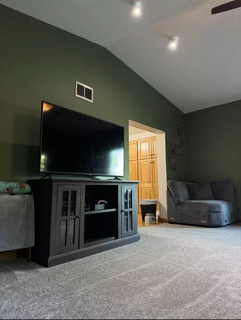 Living - 9462 E Colby Rd, Crystal, MI 48818 photo 6 of 6
