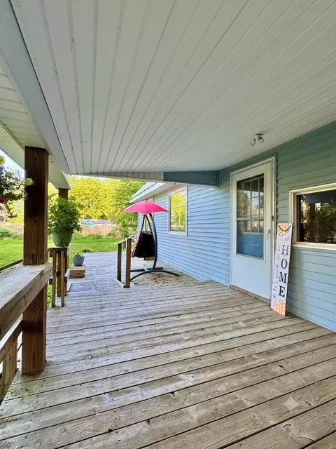 Exterior - 9462 E Colby Rd, Crystal, MI 48818 photo 6 of 10