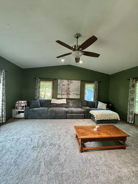 Living - 9462 E Colby Rd, Crystal, MI 48818 photo 2 of 6
