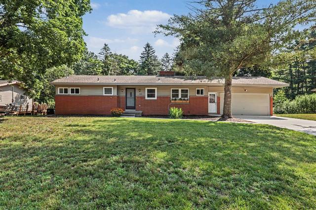 2639 Rockhill Dr NE, Grand Rapids, MI 49525