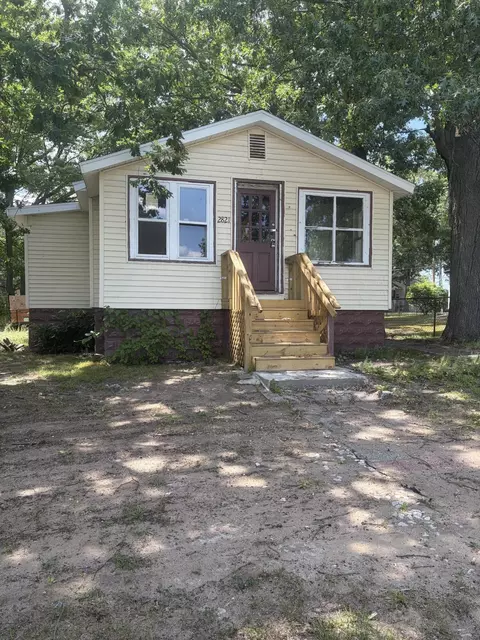 2821 Jarman St, Muskegon, MI 49444