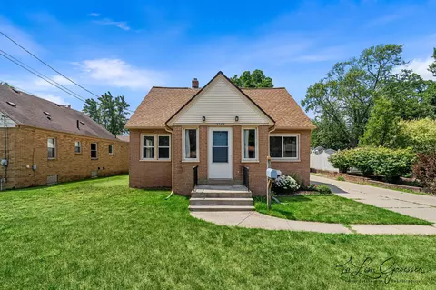 3289 Earle Ave SW, Grandville, MI 49418