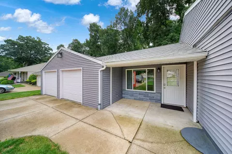 Other - 1511 Strathmoor Ln, Jackson, MI 49203 photo 1 of 8
