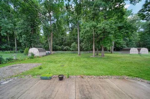 Exterior - 1511 Strathmoor Ln, Jackson, MI 49203 photo 11 of 16