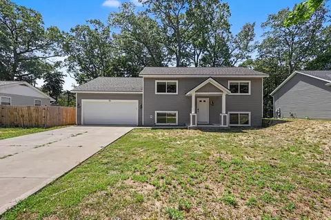 86 Dunton Ave, Holland, MI 49424