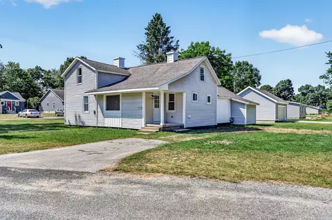 4830 Mill St, Montague, MI 49437