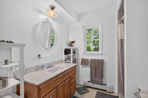 Bath - 5010 Doty Rd, Osseo, MI 49266 photo 1 of 4