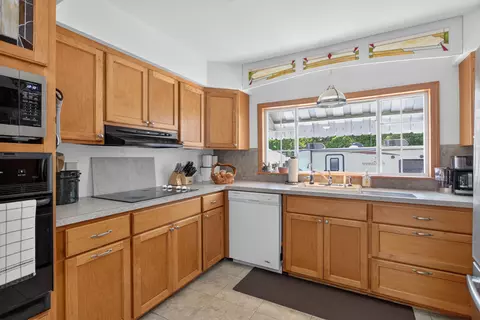 Kitchen - 5010 Doty Rd, Osseo, MI 49266 photo 3 of 6