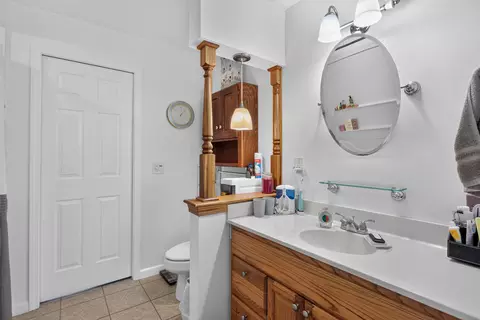Bath - 5010 Doty Rd, Osseo, MI 49266 photo 3 of 4