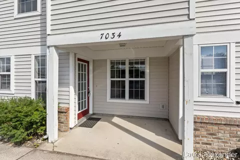 7034 S Cannon Place Dr NE #29, Rockford, MI 49341