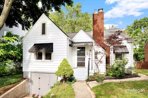 820 Diamond Ave NE, Grand Rapids, MI 49503