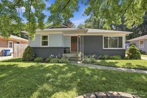 3458 Collingwood Ave SW, Wyoming, MI 49519
