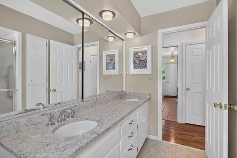 Bath - 4745 Birch Haven Rd, Jackson, MI 49201 photo 2 of 5