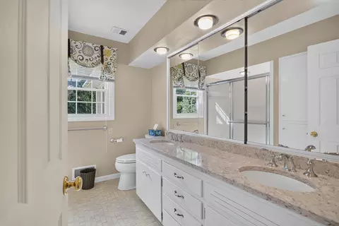 Bath - 4745 Birch Haven Rd, Jackson, MI 49201 photo 2 of 7