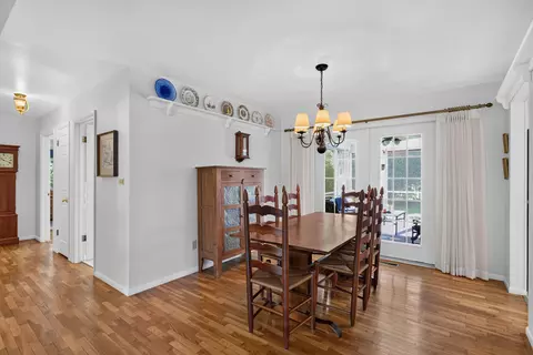 Dining - 4745 Birch Haven Rd, Jackson, MI 49201 photo 1 of 3
