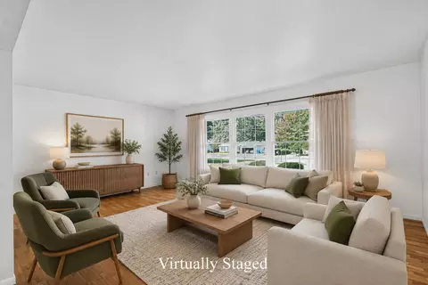 Living - 4745 Birch Haven Rd, Jackson, MI 49201 photo 3 of 4