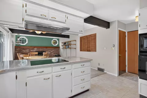 Kitchen - 4745 Birch Haven Rd, Jackson, MI 49201 photo 6 of 7
