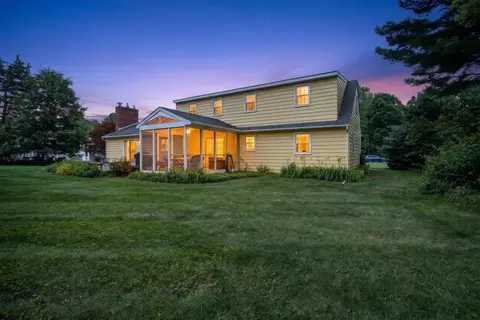 Exterior - 4745 Birch Haven Rd, Jackson, MI 49201 photo 2 of 9