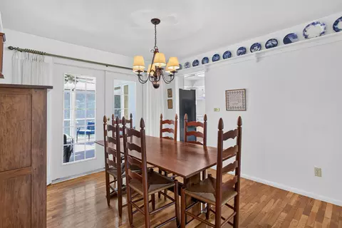 Dining - 4745 Birch Haven Rd, Jackson, MI 49201 photo 3 of 3