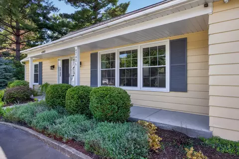 Exterior - 4745 Birch Haven Rd, Jackson, MI 49201 photo 6 of 9