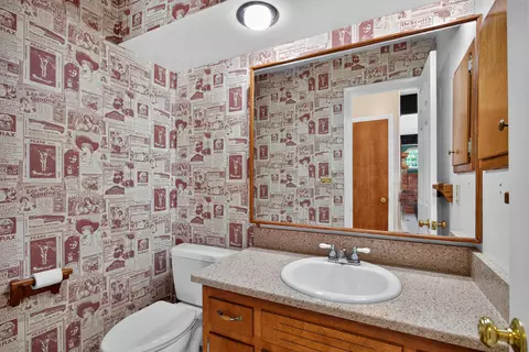 Bath - 4745 Birch Haven Rd, Jackson, MI 49201 photo 1 of 7