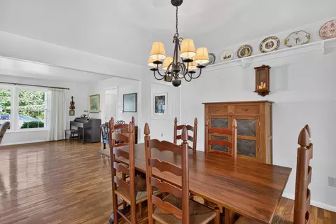 Dining - 4745 Birch Haven Rd, Jackson, MI 49201 photo 2 of 3