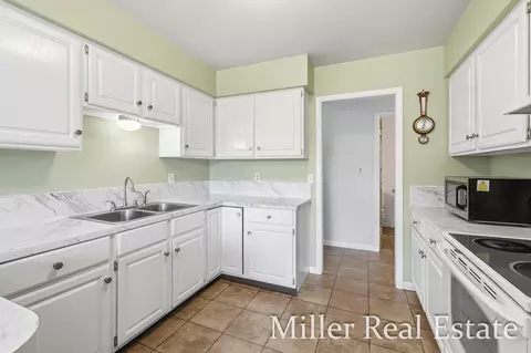 Kitchen - 4600 E Butler Rd, Dowling, MI 49050 photo 3 of 4