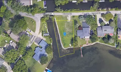 4545 Linwood St, West Bloomfield, MI 48324